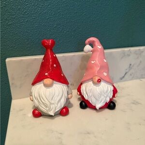 NWOT Valentine Gnomes